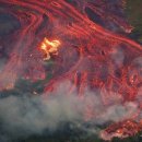 Man badly hurt by lava spatter in Hawaii 이미지