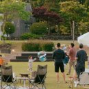 스테이 어라운드 이미지