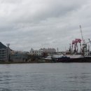 자갈치아지매 조각상 이미지