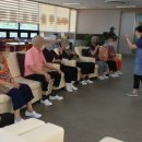 근육튼튼 실버체조 이미지