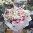 향기꽃방 | 분당 꽃집 초롱꽃방에서 핑크빛 화사한 프로포즈 꽃다발로 잊지 못할 특별한 순간을 만들었어요