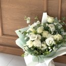 봉곡동203 | 떨리는 고백, 순백의 프로포즈 꽃다발 창원 꽃집 베에르 기념일 꽃다발