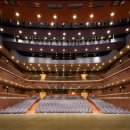 강동아트센터 대극장 한강 이미지