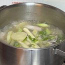 마곡닭한마리 ‘팔복닭한마리마곡점’ – 육수까지 완벽한 닭한마리 칼국수 밀키트 리뷰