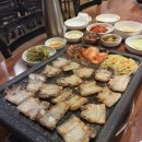 돌위에생삼겹살 | 대전 봉명동 유명돌구이 생삼겹살 후기 | 돌판에 구워 더 쫀득했던 유성구 삼겹살 맛집 추천