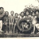 70년대의 물놀이하던 아이들 이미지
