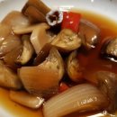 자연을 닮은 소박한 집 이미지