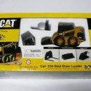 NORSCOT CAT 226 Skid Steer Loader 1：32 이미지