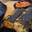 압구정-101 | 압구정 맛집 오마이걸 강민경 모퉁이 흑미김밥 땡초참치김밥