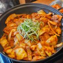 싹싹 직화 두루치기 | 야탑역 맛집 매콤한 제육에 소주 한잔하기 좋은 술집 본제육