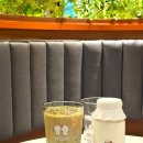 롯데백화점 대구역 뒷편 | 애월빵공장 침산점｜제주 감성 그대로 담긴 대구 신상 대형카페 추천