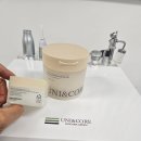 유니앤리치상사 | 땡볕에서 느러지는 피부잡기 유니앤코어 딥 리페어 액티베이팅 뉴트리션 크림 사용 하기