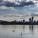 한강 산책 이미지