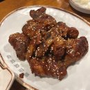 치킨집이라고 생각했다면 큰 오해입니다 ‘왕초바베큐 보령동대점’ 매콤한 숯불 바베큐 / 보령 치킨