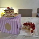 구민운동장 맞은편 중앙 | 광교주변카페 카페디아즈 갤러리아점 딸기케이크 광교중앙역 디저트 맛집