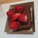 먹골역카페 | [먹골역카페 추천] 투썸플레이스 묵동점 떠먹는 스초생 후기