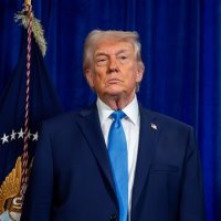 트럼프, 베네수엘라 마두로 대통령 전격 체포…‘미 군정 선포’ 파장은?