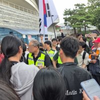 시위대 검문에 "시진핑 개XX" 인증…대한체육회 또 출근 못해
