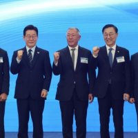 이 대통령 "현대 새만금 AI·로봇 투자, 호남 경제지도 바꿀 것"