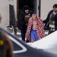 "문 부수고 영하 10도에 반나체로 끌고 나왔다"…美 ICE 과잉 집행
