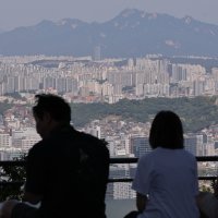 깊어지는 서울 아파트 거래절벽…두 달째 거래량 ‘반토막’[집슐랭]