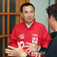 [속보] 김진태, 장동혁 만나 "결자해지 필요"