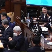 갈릴레이 소환한 尹 변호인단의 11시간 '침대 변론'…김계리 "충분한 변론 못했다"