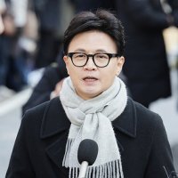 국힘 윤리위, 한동훈 '심야 제명' 결정…친한계 반발, 내홍 치닫나