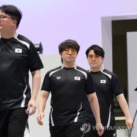 '日 격투게임 안방'서 일군 기적…한국, 종주국 꺾고 단체전 金[AG e스포츠]