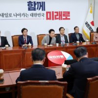 국힘 중진 17명 ‘절윤’ 직격…장동혁 침묵에 위기 증폭