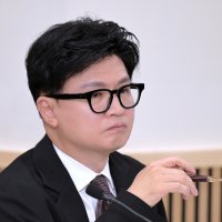 [단독] 한동훈 딸, ‘부모 찬스’ 의혹 ‘노트북 기부’ 내세워 서울시장상 수상