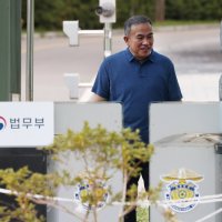 ‘尹 여론조사 무상 제공’ 명태균, 석방…“사법부에 진심으로 감사”