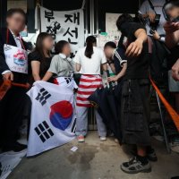 [속보] 잠실개표소 진입 혼자 막은 ‘올다르크’…결국 경찰 수사 받는다