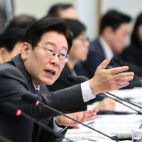 李대통령, 무상 생리대·추경 검토