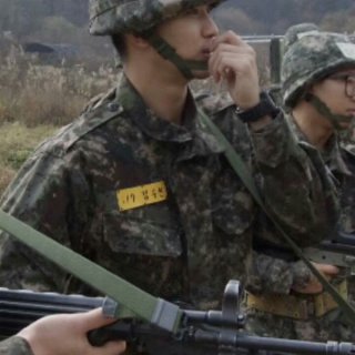 김수현 근황, 73억 손배소 논란 속 당당한 태도…진실은 밝혀질까? 관련 이미지 24