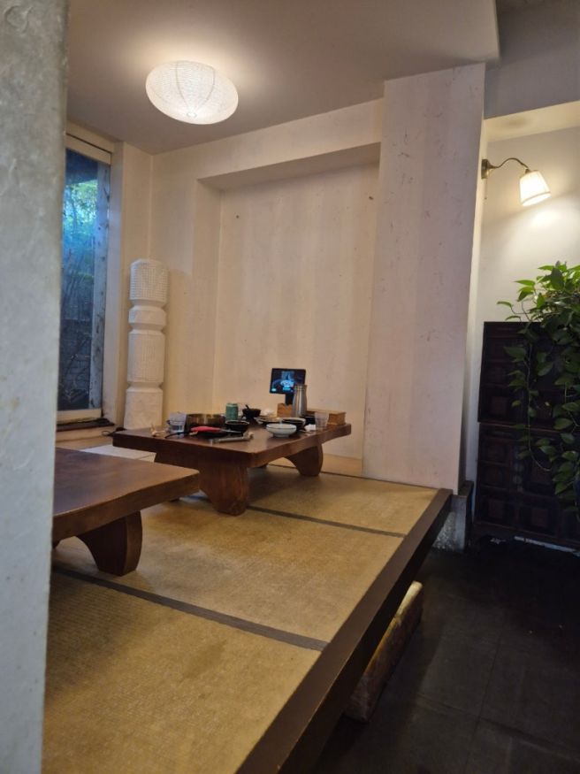 도토리묵잡채가 맛있는 동명동 황톳길 (ACC 주차 꿀팁 &amp; 밀키트) 🥢