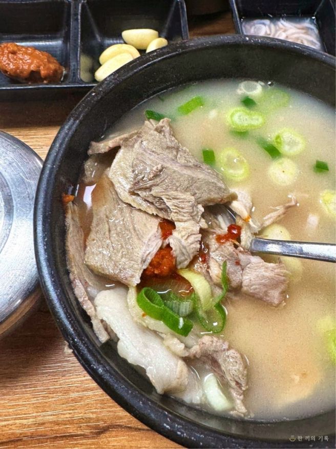 서면맛집 포항돼지국밥, 3대째 서면 돼지국밥 노포에서 순대국밥에 소면 사리까지