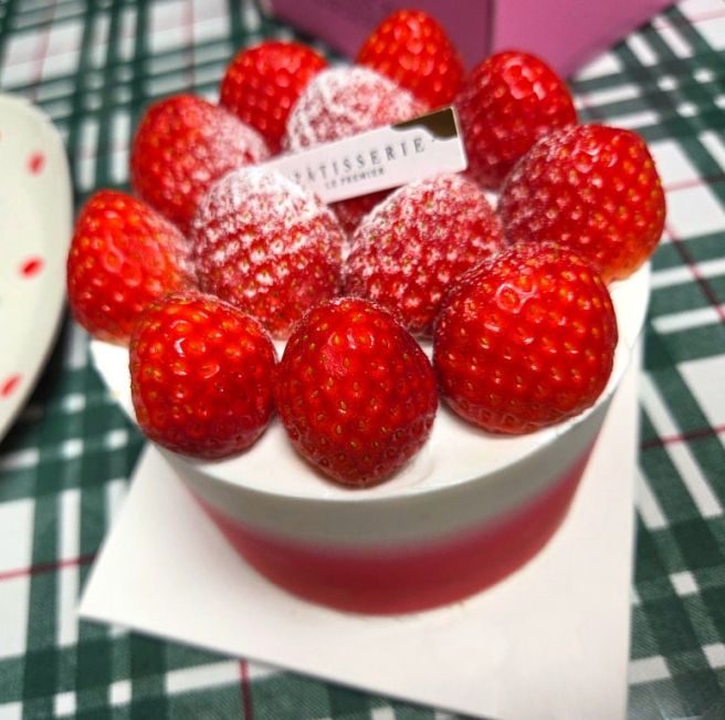 대구 가성비 딸기케이크 맛집 로겐201도