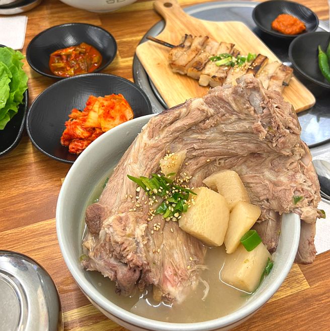 제주공항근처 맛집 넉둥베기 접짝뼈국 산적꼬치 주차 웨이팅