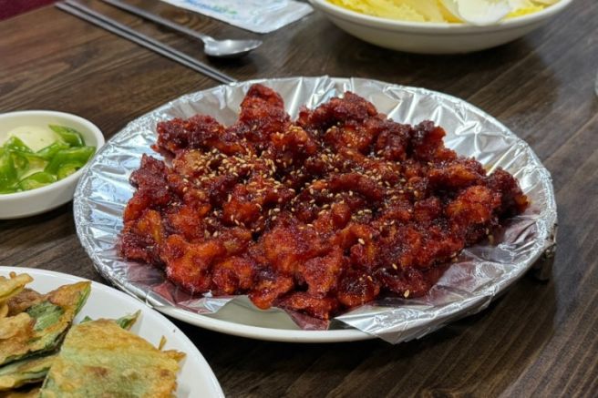 매운 닭발에 깻잎튀김 조합, 경산 사동 닭발 맛집 대장금 :3
