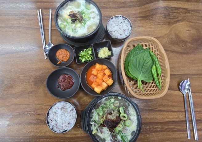 제주 조천 맛집 함덕골목 본점, 쌈 싸 먹는 해장국 후기(주변 가볼만한 곳, 카페 추척)