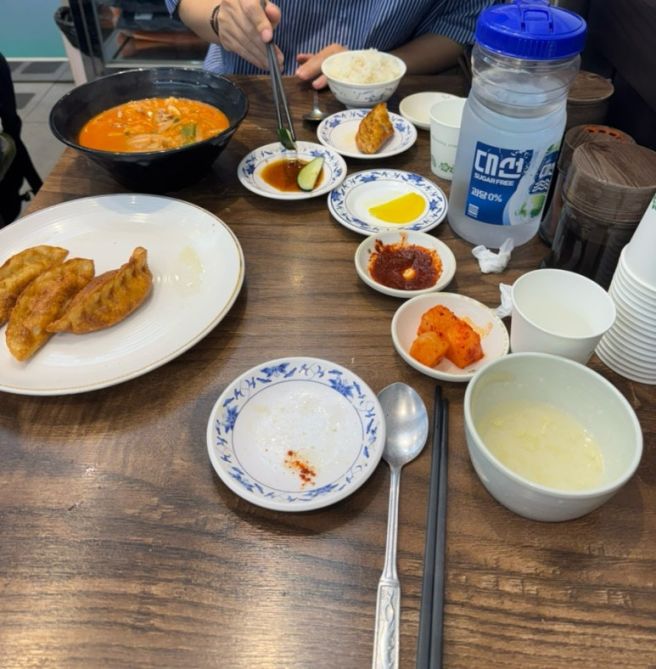 부산역 맛집 추천! 여행객이라면 꼭 가봐야 할 수제 군만두 맛집 ‘마가만두’