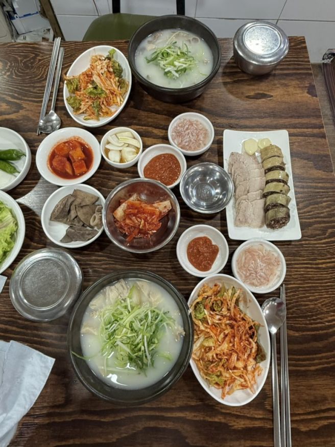 대구 국밥 맛집 8번식당 본점 | 블루리본 국밥집, 주차 정보