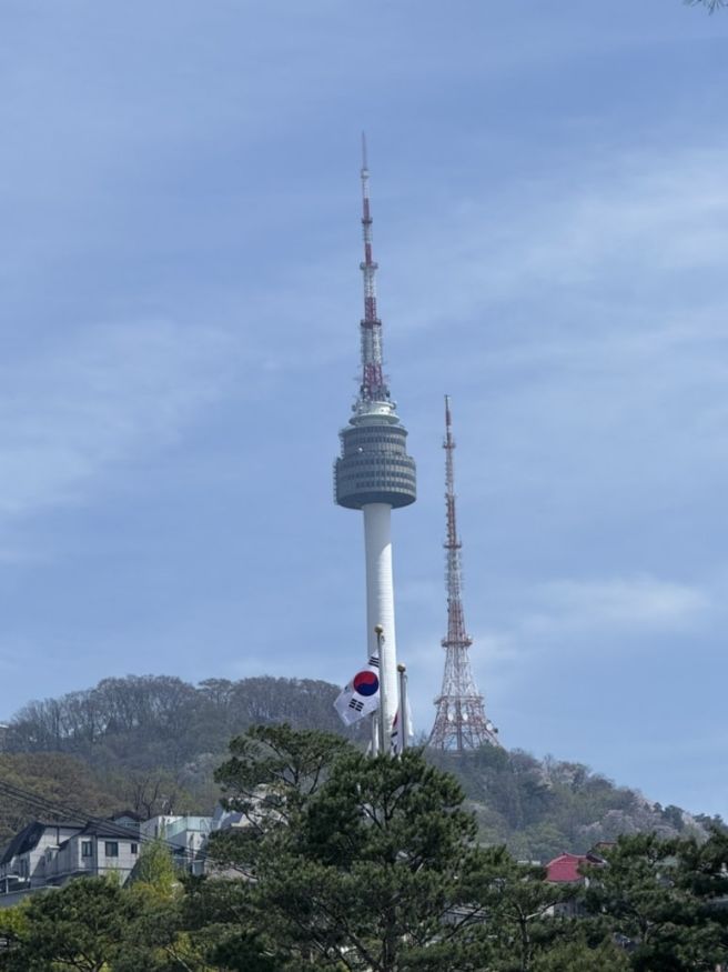 서울나들이 3편 맥스시덴토프 개인전, 남대문 야채호떡, 동묘, 종로 낙원 떡집