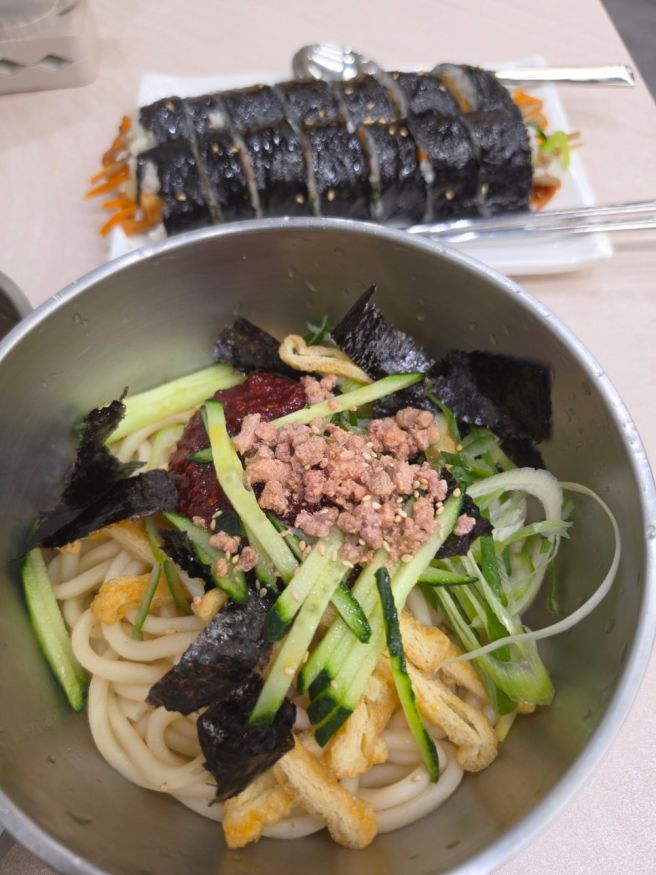[대구 동성로 맛집] 재오픈한 45년 전통 미진분식 본점, 자꾸 생각나는 비빔우동과 김밥