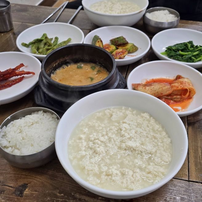 속초 맛집 ] 김영애할머니순두부 - 아침식사 주차가능한 블루리본 순두부 맛집