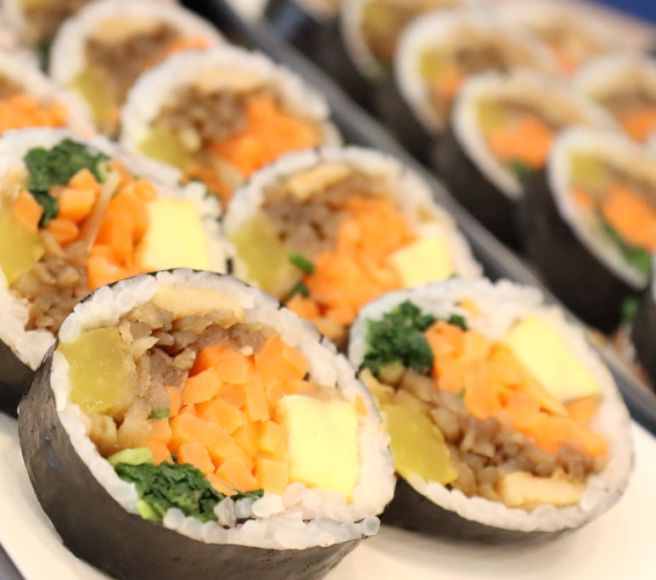 부암김밥 홍지동점에서 찾은 의외의 꿀조합! 샐러드빵과 달인의 손맛 리얼 후기