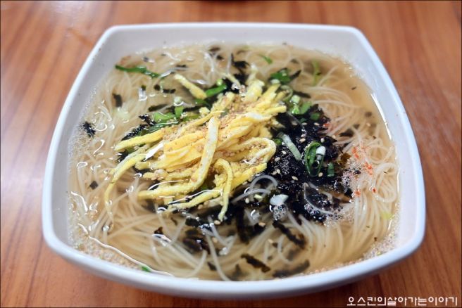 강화도 강화국수, 1950년대 오픈한 노포 잔치국수 비빔국수 전문점