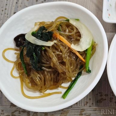 단양 마늘 한정식 맛집 떡갈비 수육 육회, 돌집식당