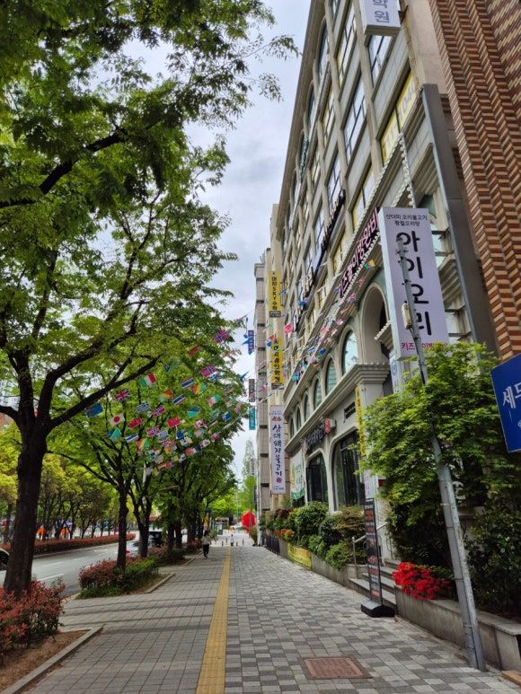 13,000원으로 삼대돼지불고기 2호점에서 행복을 느낄 수 있습니다.